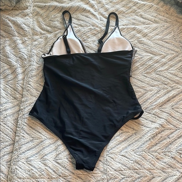 Black and White Striped One-Piece Swimsuit size medium - Picture 4 of 9